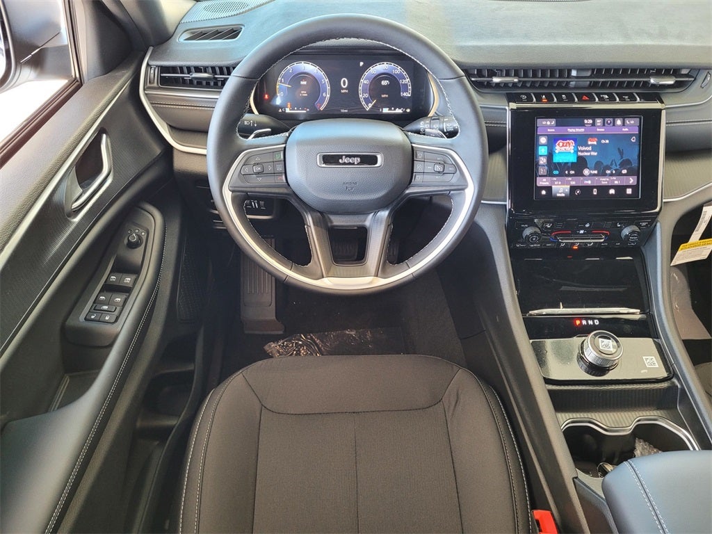 2025 Jeep Grand Cherokee GRAND CHEROKEE LAREDO X 4X4