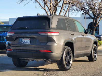 2025 Jeep Grand Cherokee Altitude 4x4