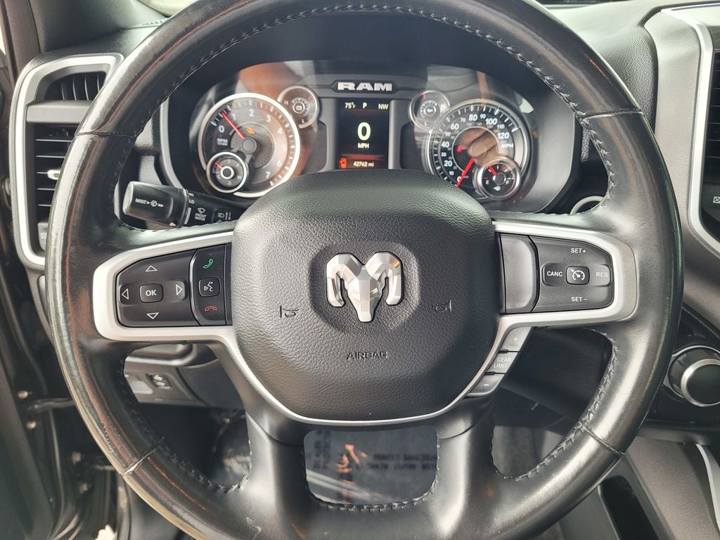 2020 RAM 1500 Big Horn Crew Cab 4x4 5'7' Box