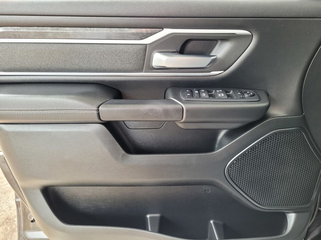 2020 RAM 1500 Big Horn Crew Cab 4x4 5'7' Box