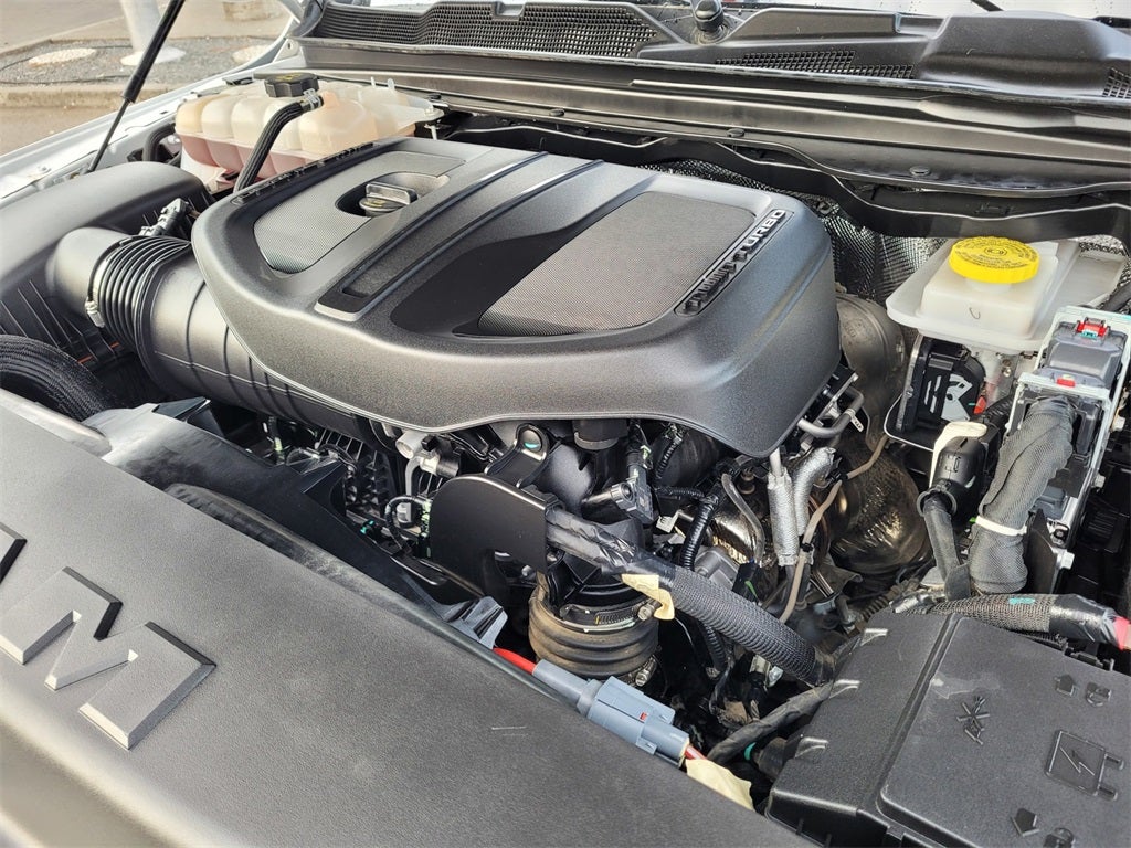 2025 RAM 1500 Laramie Crew Cab 4x4 5'7' Box