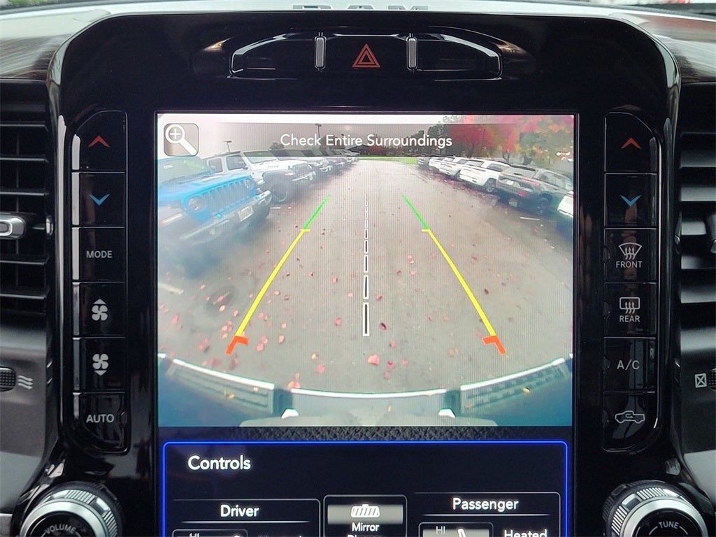 2020 RAM 1500 Laramie Crew Cab 4x4 5'7' Box