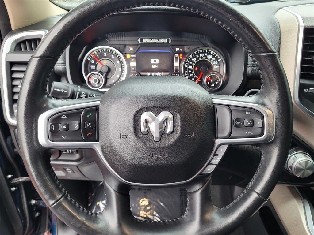 2020 RAM 1500 Laramie Crew Cab 4x4 5'7' Box