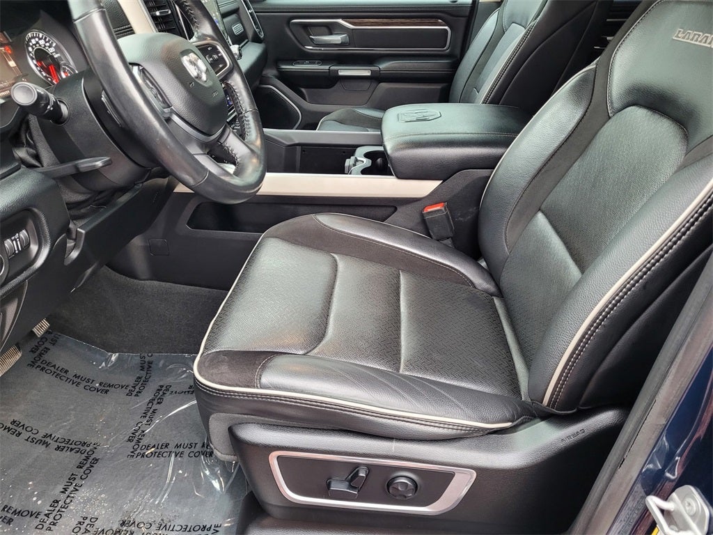 2020 RAM 1500 Laramie Crew Cab 4x4 5'7' Box