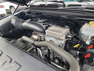 2020 RAM 1500 Laramie Crew Cab 4x4 5'7' Box