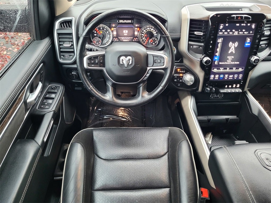 2020 RAM 1500 Laramie Crew Cab 4x4 5'7' Box