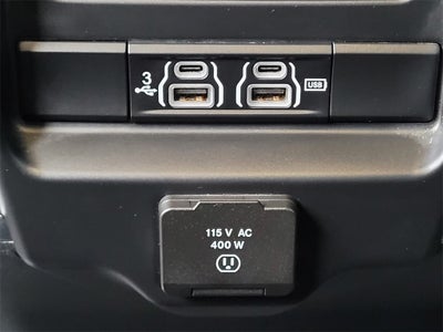 2020 RAM 1500 Laramie Crew Cab 4x4 5'7' Box