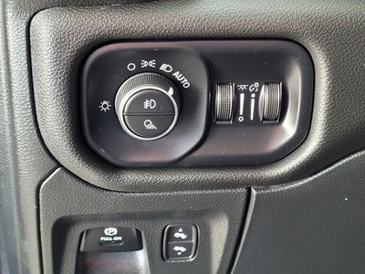 2023 RAM 1500 Laramie Crew Cab 4x4 5'7' Box