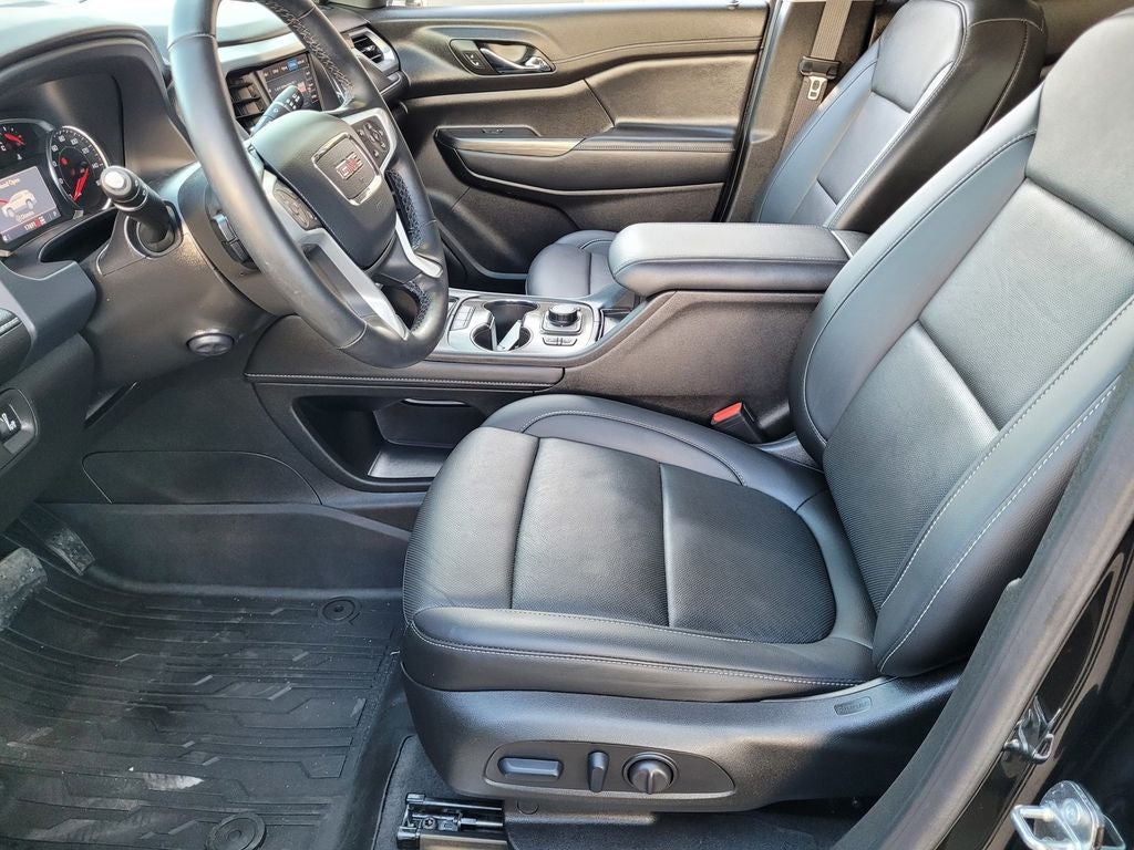 2023 GMC Acadia AWD SLT