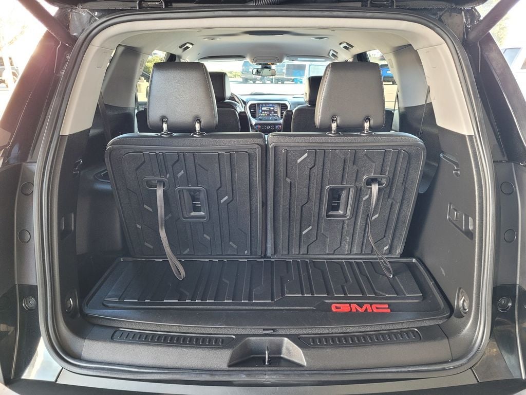 2023 GMC Acadia AWD SLT