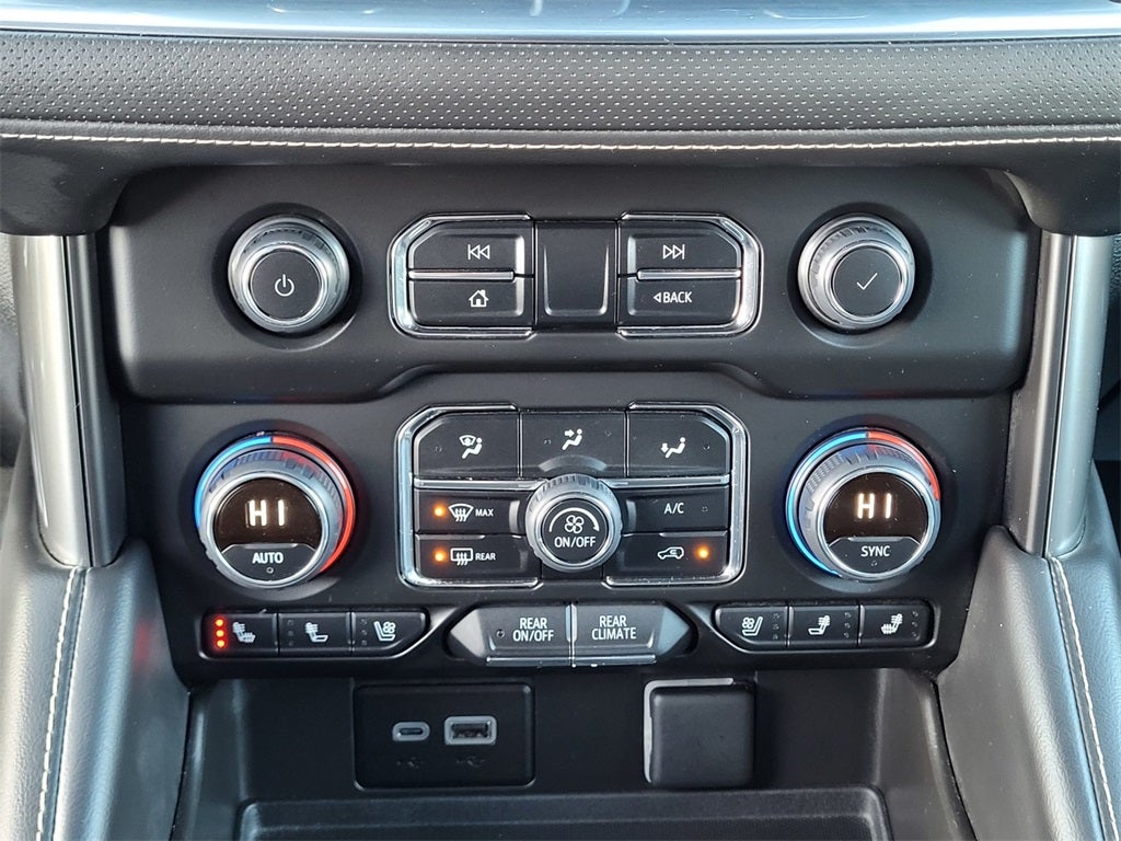 2023 Chevrolet Suburban 4WD Premier