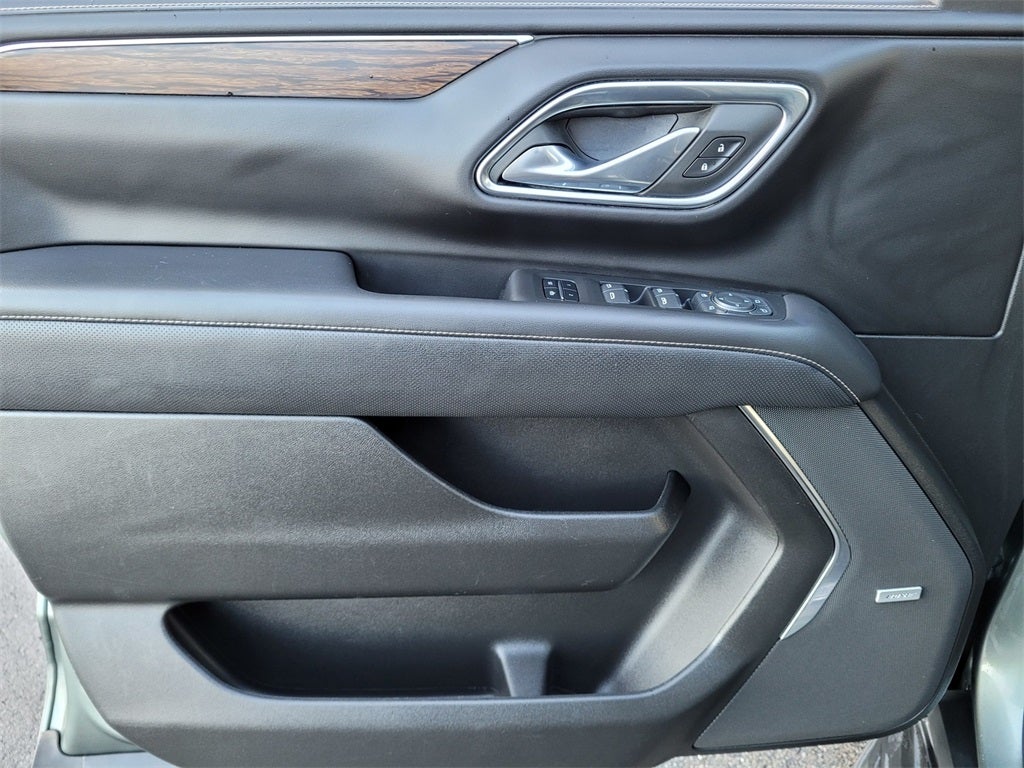 2023 Chevrolet Suburban 4WD Premier