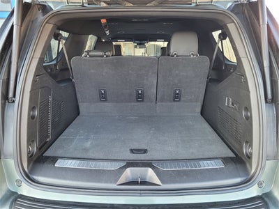 2023 Chevrolet Suburban 4WD Premier