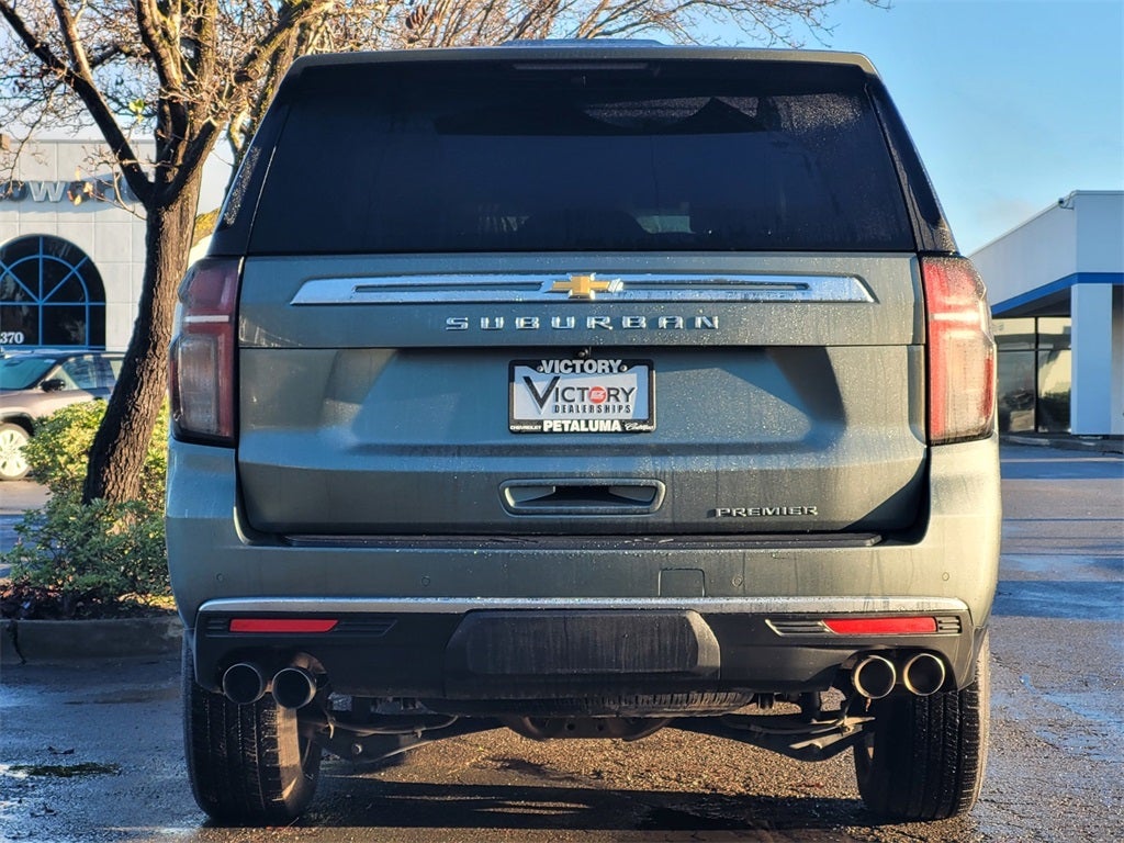 2023 Chevrolet Suburban 4WD Premier