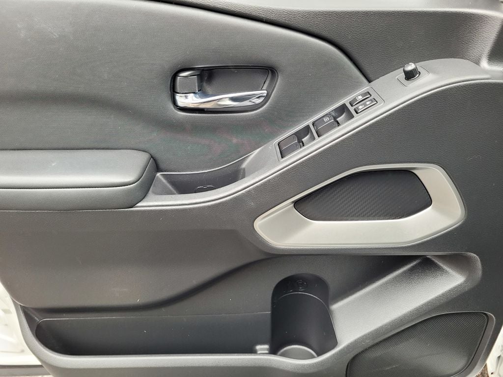 2023 Nissan Frontier Crew Cab SV 4x2