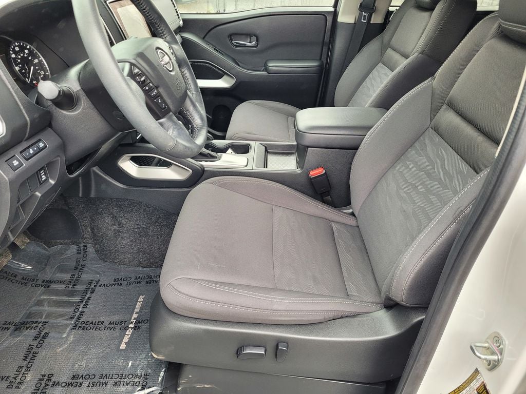 2023 Nissan Frontier Crew Cab SV 4x2