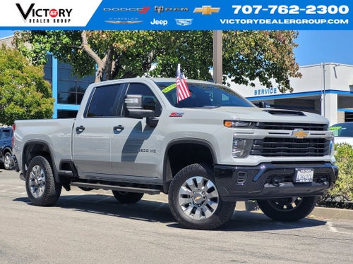 2025 Chevrolet Silverado 2500HD 4WD Crew Cab Standard Bed Custom