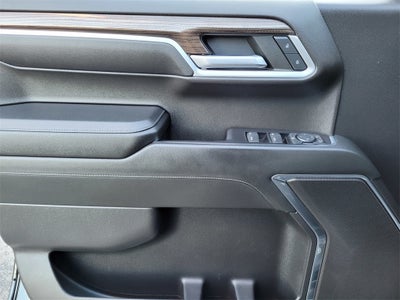 2022 Chevrolet Silverado 1500 4WD Crew Cab Short Bed RST