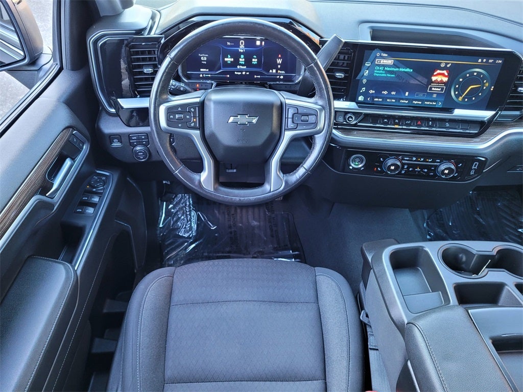 2022 Chevrolet Silverado 1500 4WD Crew Cab Short Bed RST