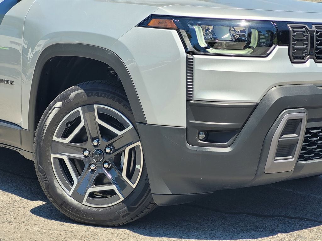 2026 Jeep Cherokee CHEROKEE LAREDO 4X4