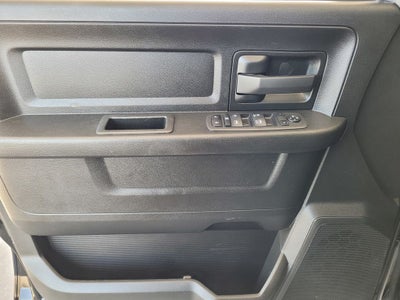 2023 RAM 1500 Classic Tradesman Crew Cab 4x4 5'7' Box