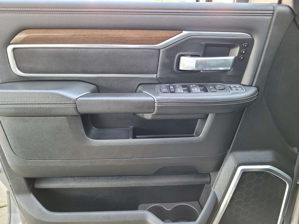 2024 RAM 2500 Laramie Crew Cab 4x4 6'4' Box