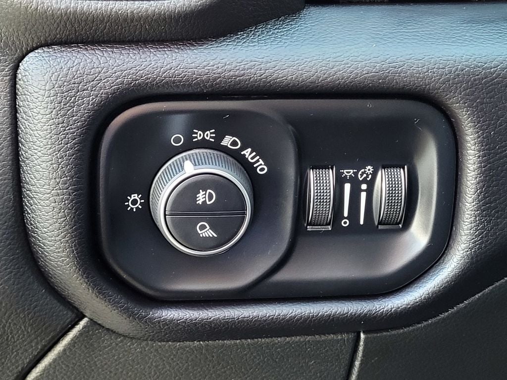 2024 RAM 2500 Laramie Crew Cab 4x4 6'4' Box