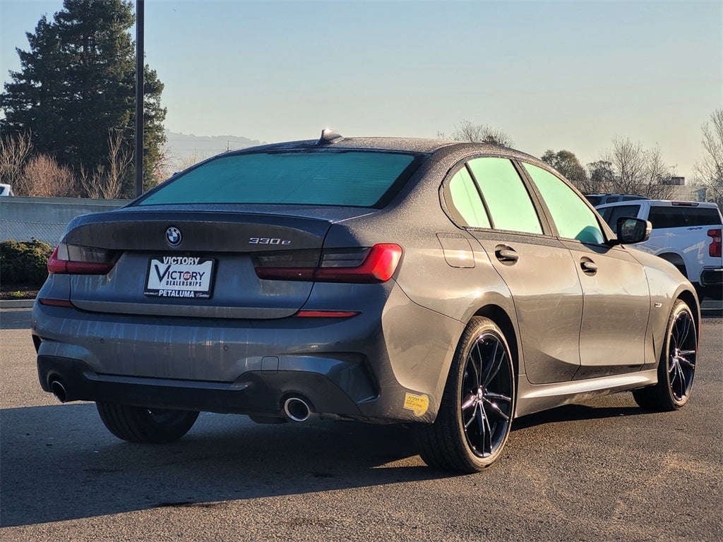 2022 BMW 3 Series 330e Sedan